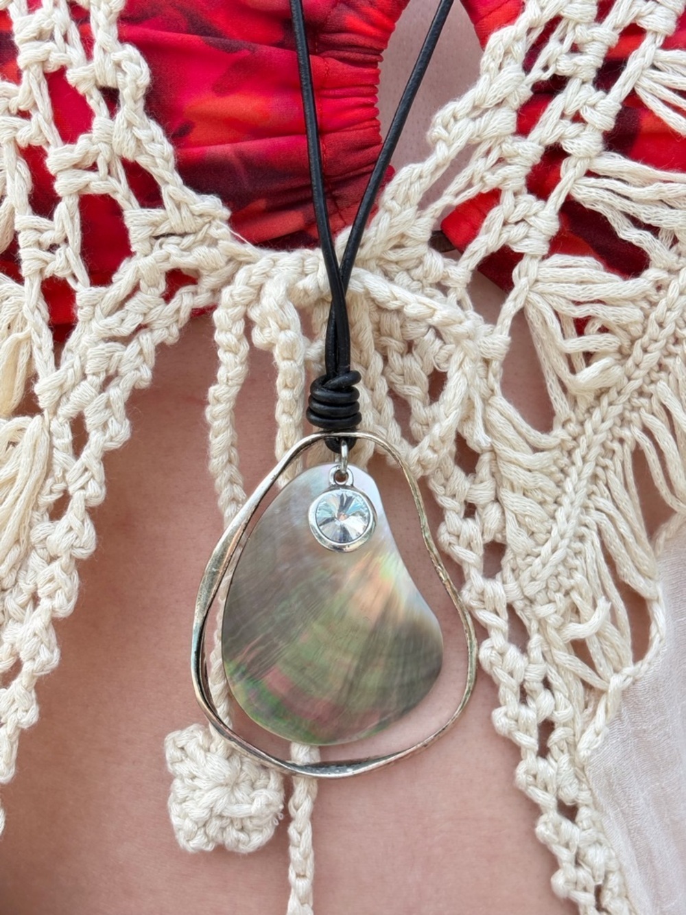 Boho Long Iridescent Clam Shell Rhinestone Pendant Rope Necklace - Picture 3 of 10